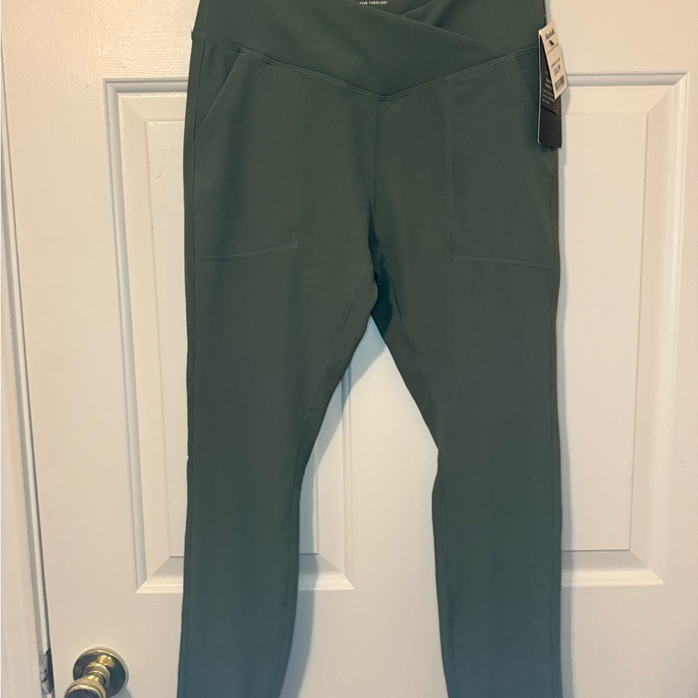 Move Theology Ribbed Leggings